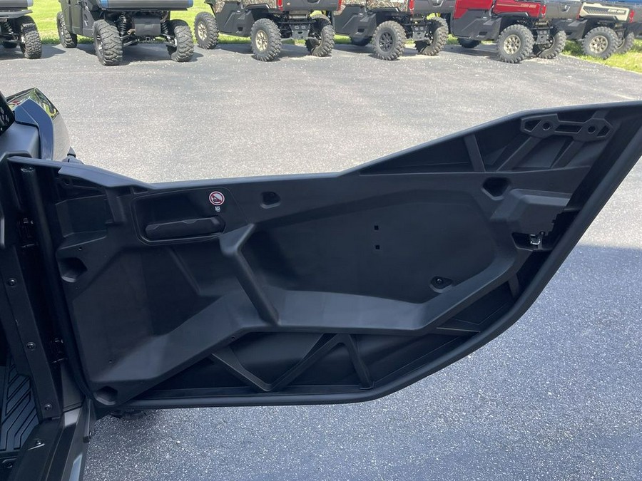 2025 Can-Am® Maverick Sport MAX DPS 1000R