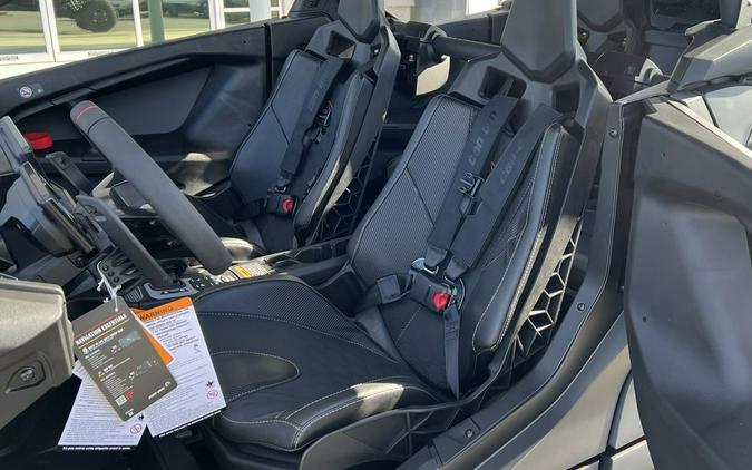 2026 Can-Am® Maverick R Max X RS