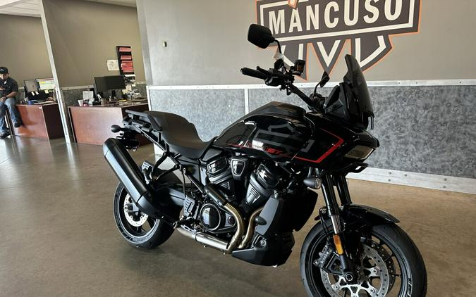 2026 Harley-Davidson® Pan America® 1250 ST Vivid Black Black Trim