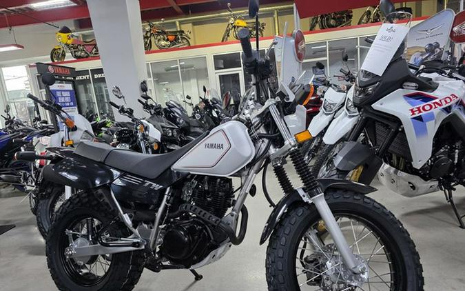 2027 Yamaha TW 200