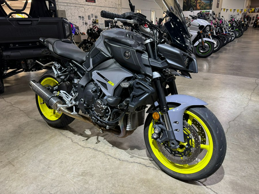 2017 Yamaha FZ-10