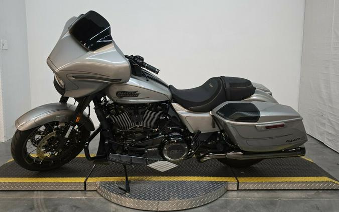 FLHXSE 2023 CVO™ Street Glide