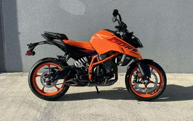 2024 KTM Duke 390