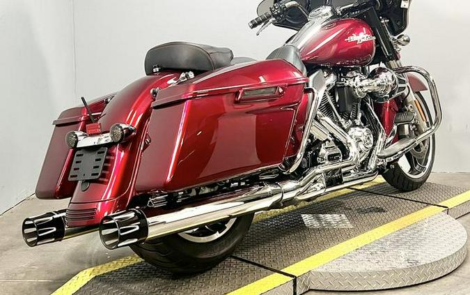 2017 Harley-Davidson® FLHXS - Street Glide® Special