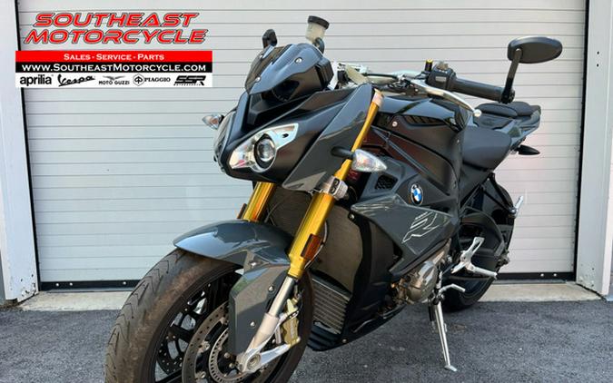 2017 BMW S 1000 R Premium Racing RedBlack Storm Metallic