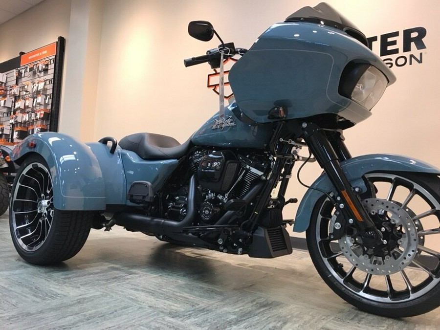 2024 Harley-Davidson® Road Glide® 3 Sharkskin FLTRT