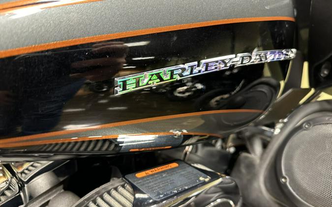 FLTRUSE 2016 CVO™ Road Glide® Ultra