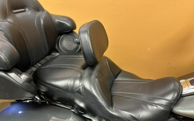 FLTRUSE 2016 CVO™ Road Glide® Ultra