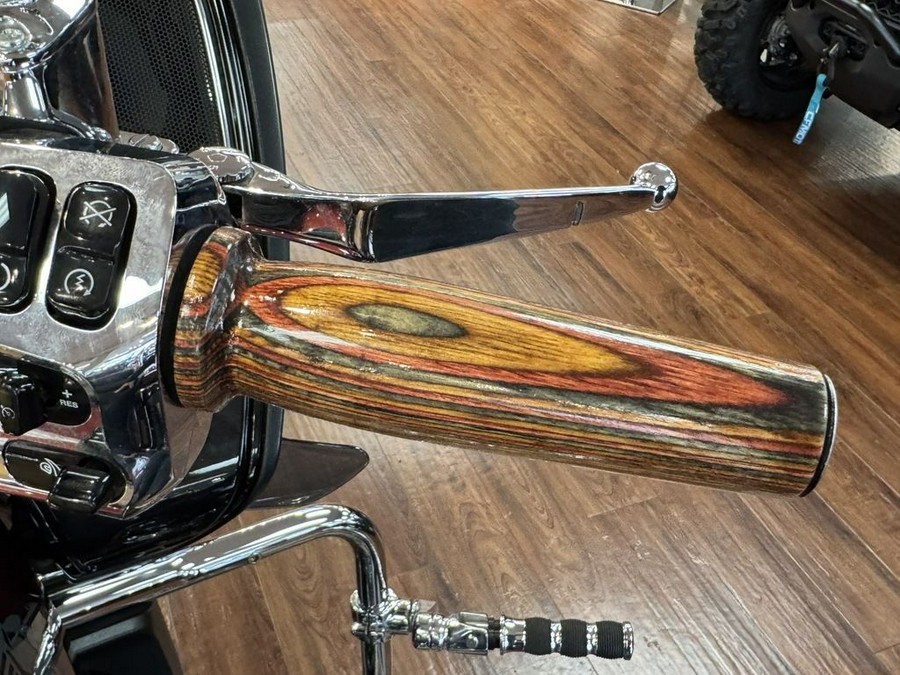 2022 Indian Motorcycle® Challenger® Limited Maroon Metallic