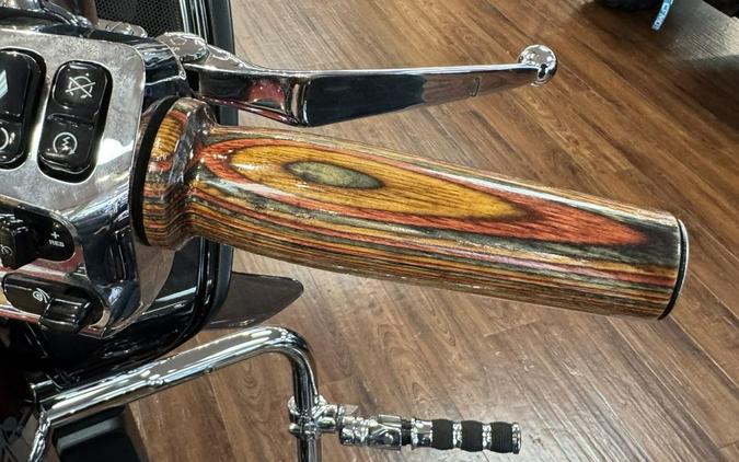 2022 Indian Motorcycle® Challenger® Limited Maroon Metallic