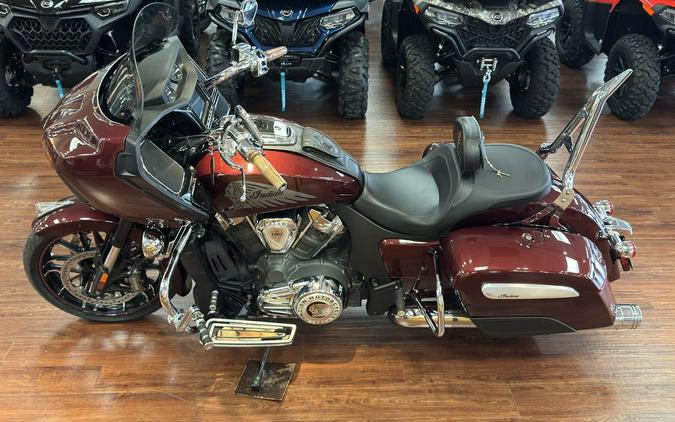 2022 Indian Motorcycle® Challenger® Limited Maroon Metallic
