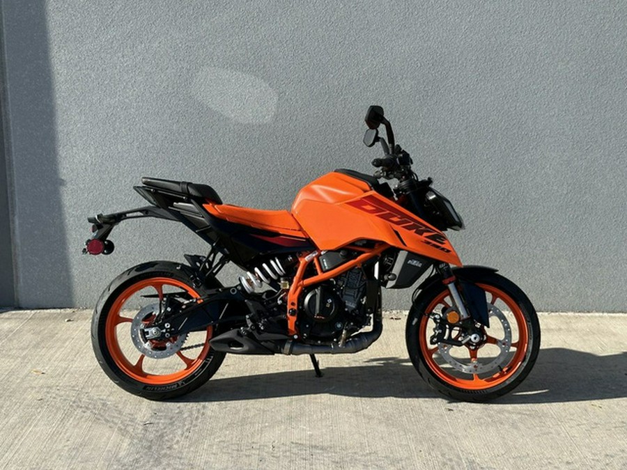 2024 KTM Duke 390