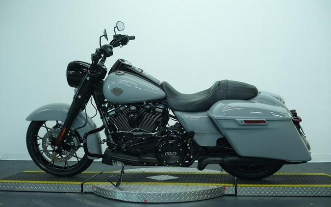 2025 Harley-Davidson® FLHRXS - Road King® Special