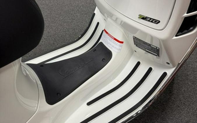 2026 Vespa GTS 310 SuperTech