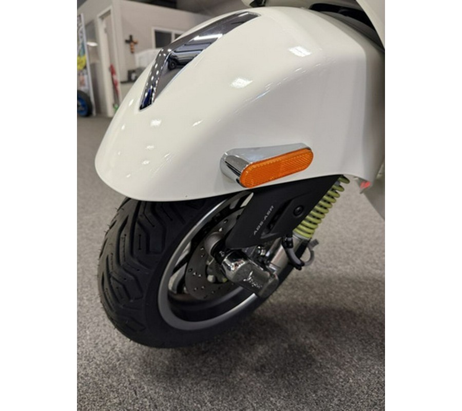2026 Vespa GTS 310 SuperTech