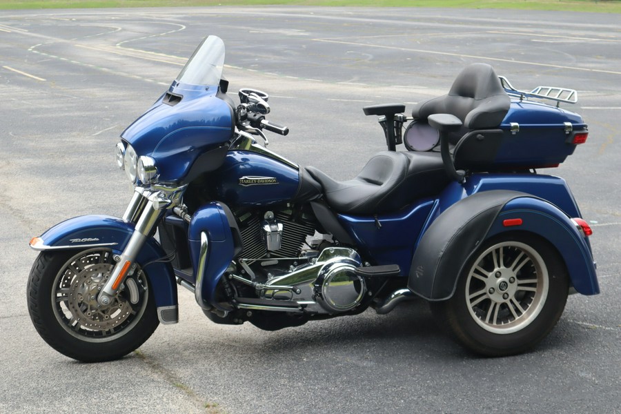 2017 Harley-Davidson Tri Glide Ultra Superior Blue