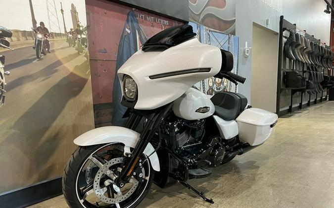 2024 Harley-Davidson FLHX - Street Glide