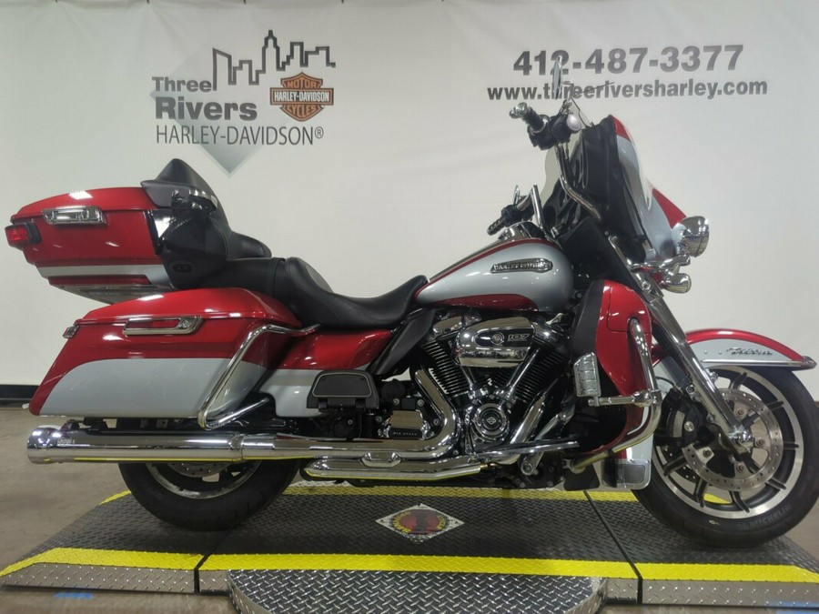 2019 Harley-Davidson® Electra Glide® Ultra Classic® Wicked Red/Barr