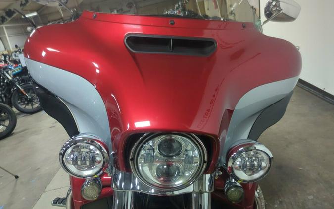 2019 Harley-Davidson® Electra Glide® Ultra Classic® Wicked Red/Barr