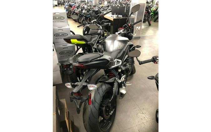 2024 Triumph Street Triple 765 R