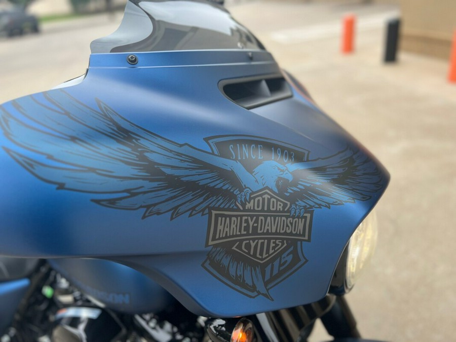 2018 Harley-Davidson® Street Glide® Special Anniversary Legend Blue Denim