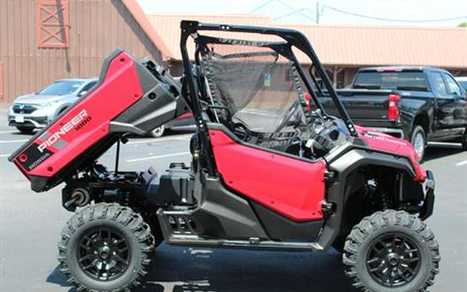 2024 Honda Pioneer 1000 Deluxe