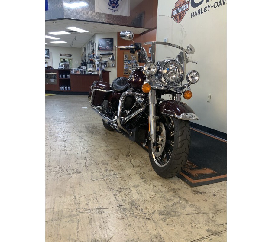 2018 Harley-Davidson Road King Twisted Cherry