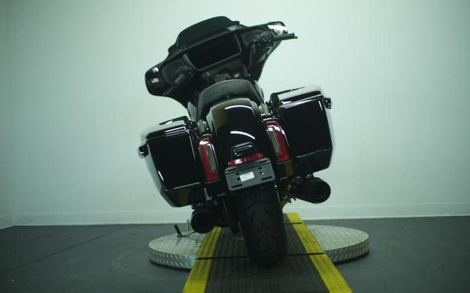 2025 Harley-Davidson® FLHX - Street Glide®