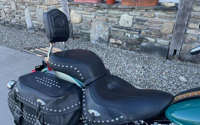 2009 Harley-Davidson® FLSTC - Heritage Softail®