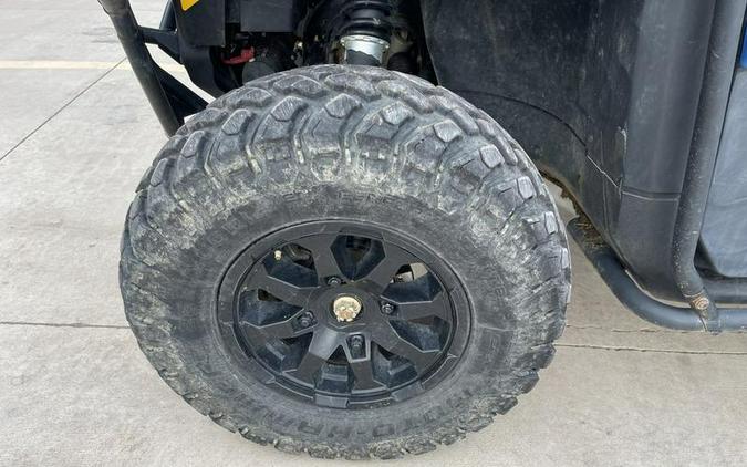 2022 Can-Am® Defender 6x6 Limited HD10