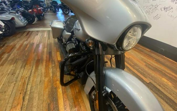 2019 Harley-Davidson® FLHXS - Street Glide® Special