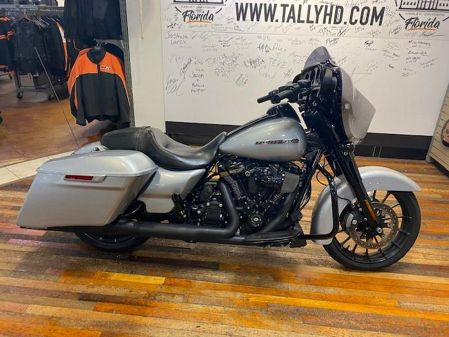 2019 Harley-Davidson® FLHXS - Street Glide® Special