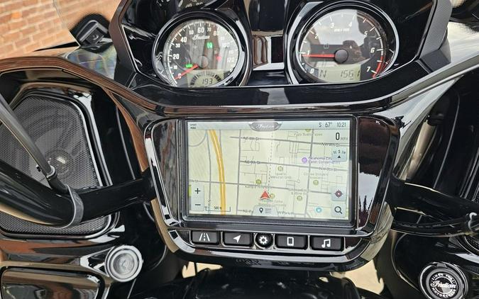 2026 Indian Motorcycle® Challenger 112 Dark Horse® with PowerBand Audio Package