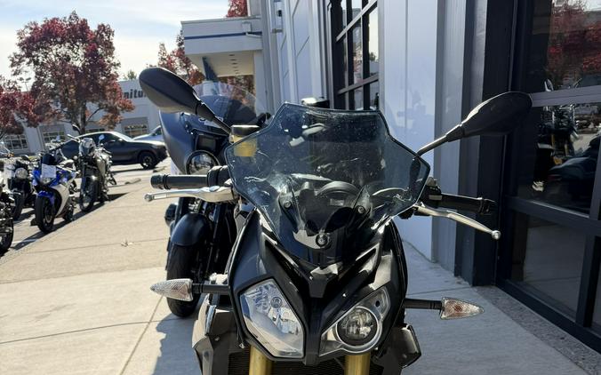 2016 BMW S 1000 R
