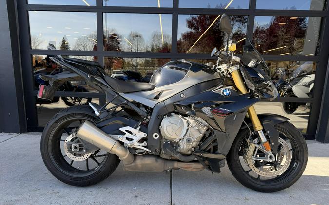 2016 BMW S 1000 R