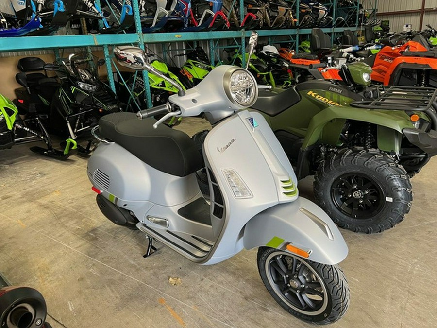 2024 Vespa GTS Super 300 Tech