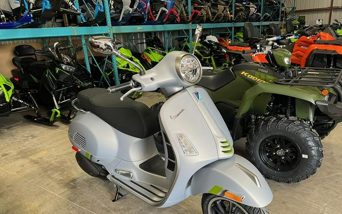 2024 Vespa GTS Super 300 Tech