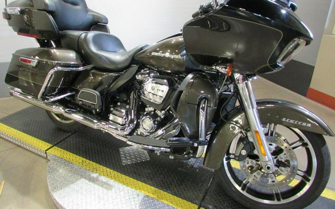 2020 Harley-Davidson® FLTRK - Road Glide® Limited