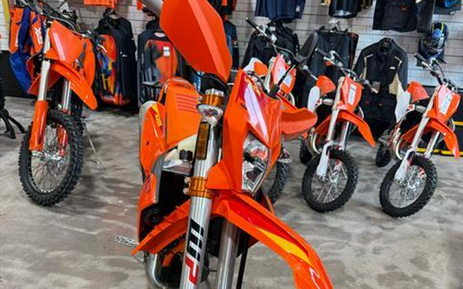 2025 KTM 500 EXC-F Six Days