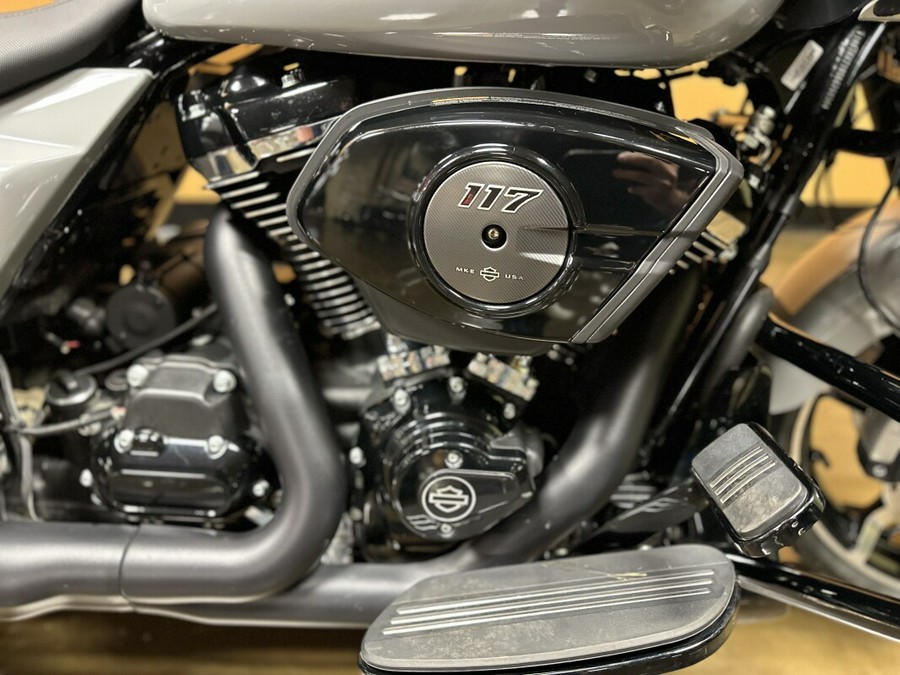 FLTRX 2025 Road Glide™