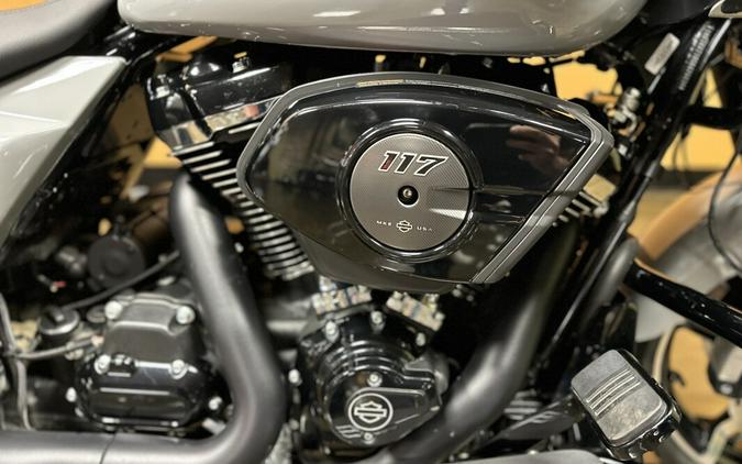 FLTRX 2025 Road Glide™