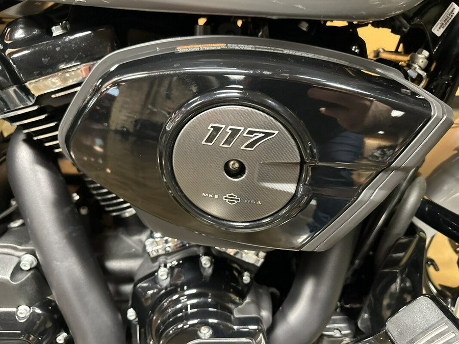 FLTRX 2025 Road Glide™