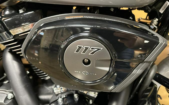 FLTRX 2025 Road Glide™