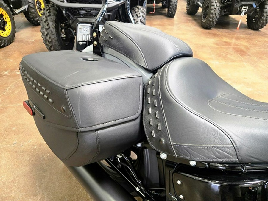 2026 Harley-Davidson Softail FLHC - Heritage Classic