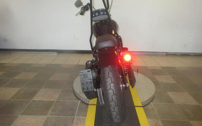 2021 Harley-Davidson® FLSL - Softail Slim®