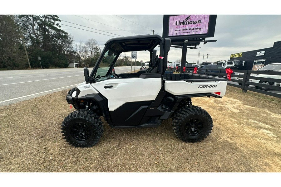 2026 Can-Am DEFENDER XMR HD11 W HALF DOORS