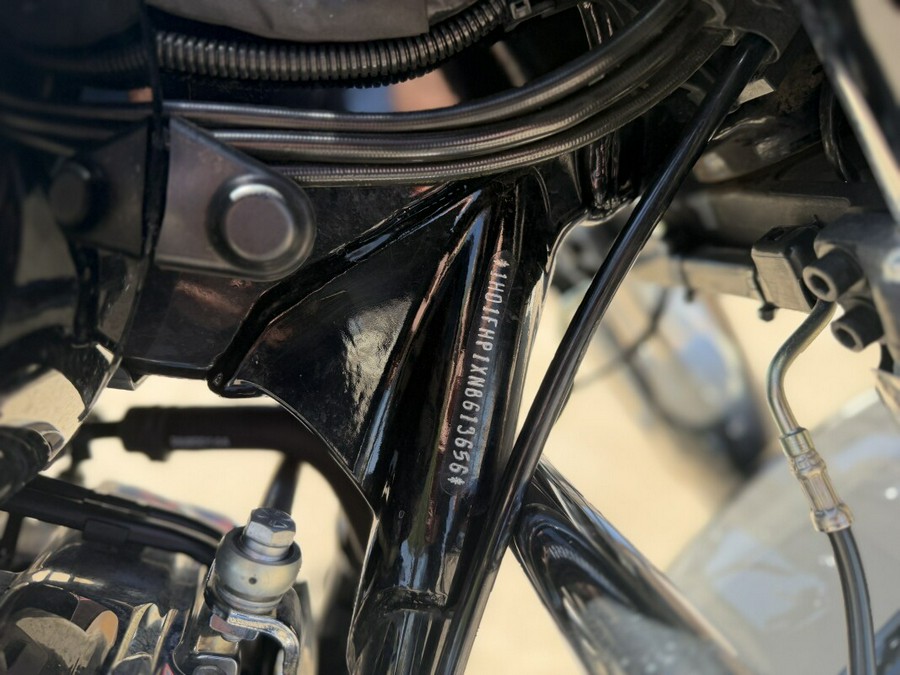 2022 Harley-Davidson® Police Road Glide® BLACK & WHITE