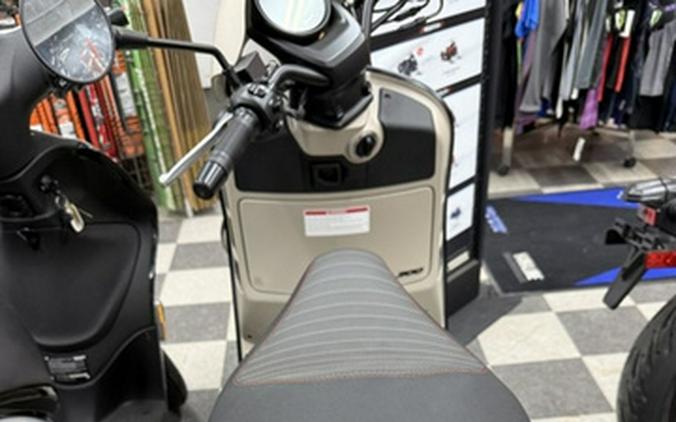 2024 Vespa GTV 300