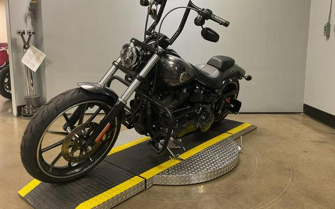 2014 Harley-Davidson® FXSB103