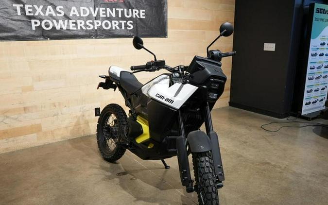 2025 Can-Am® Origin White